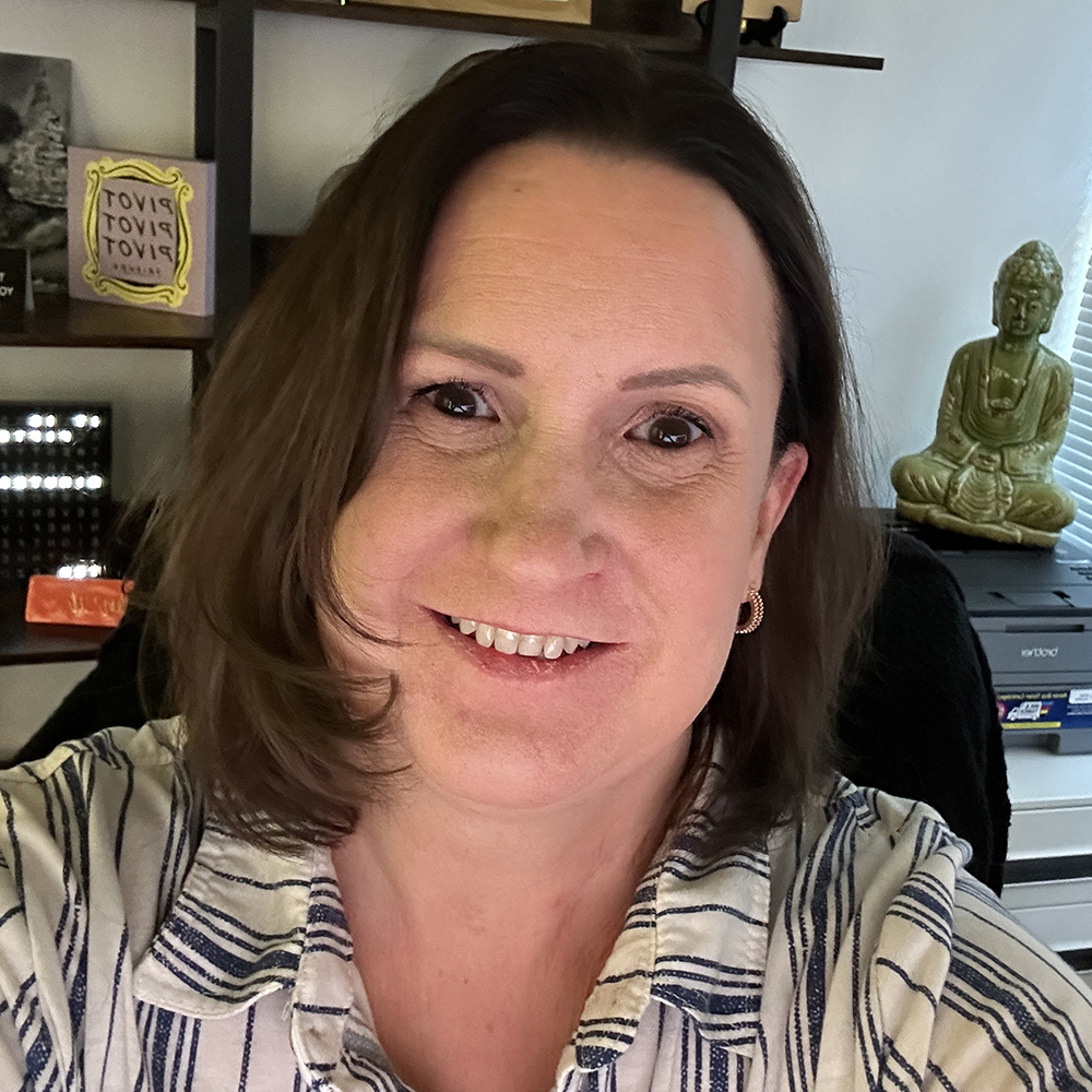 Kim Ast, Consultant